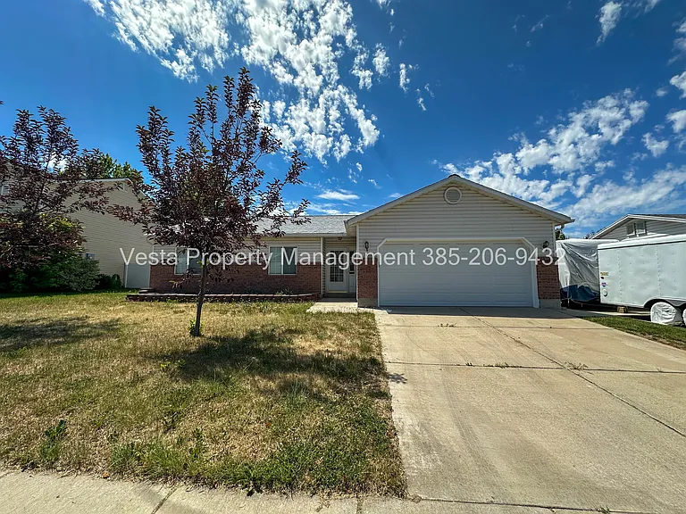 1293 W 570 N — Photo 15