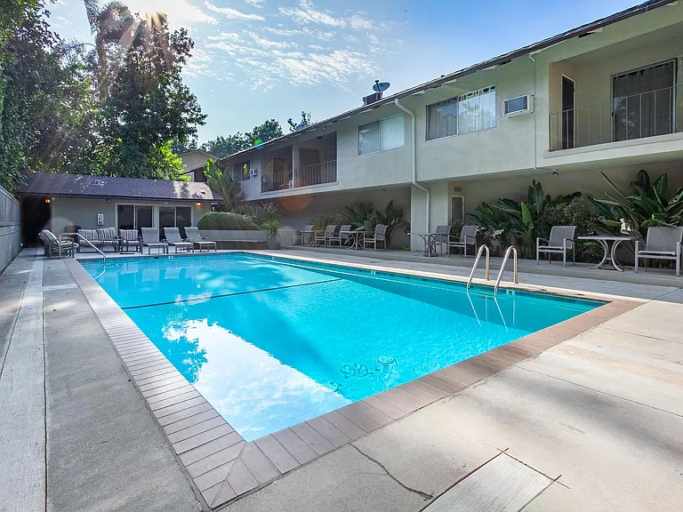 708 W Sierra Madre Blvd #37 — Photo 14
