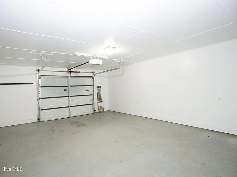 201 Sarason Pl — Photo 39