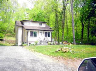 63 Sperry Ln, East Haven, CT 06513
