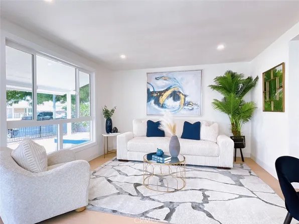 1320 W F St, Wilmington, CA 90744