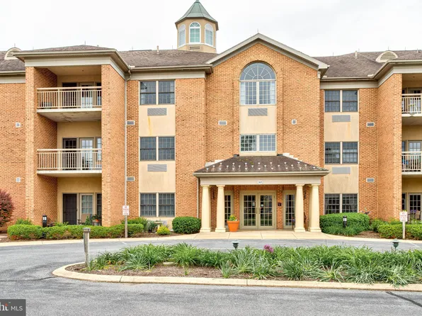 305 Village Heights Dr APT 225, State College, PA 16801