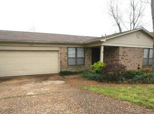 6200 Eastridge Dr, N Little Rock, AR 72118