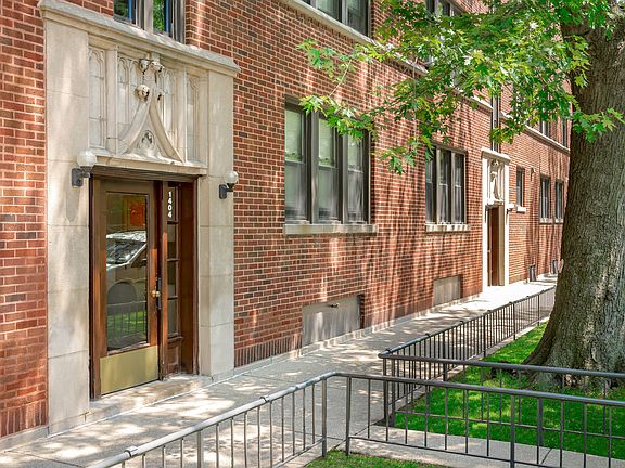 2nd image of 1400 W Edgewater Ave #14063