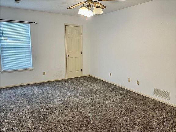 5th image of 1328 Cedarwood Dr APT D3