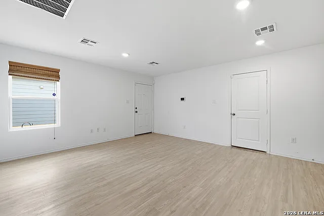 2 bed, 2.0 bath, 741 sqft, $1,295 — Photo 3