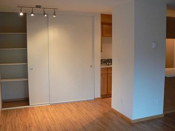 5th image of 408 Belmont Ave E APT 201