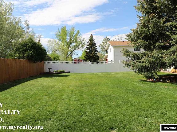 2nd image of 1025 Laredo Dr