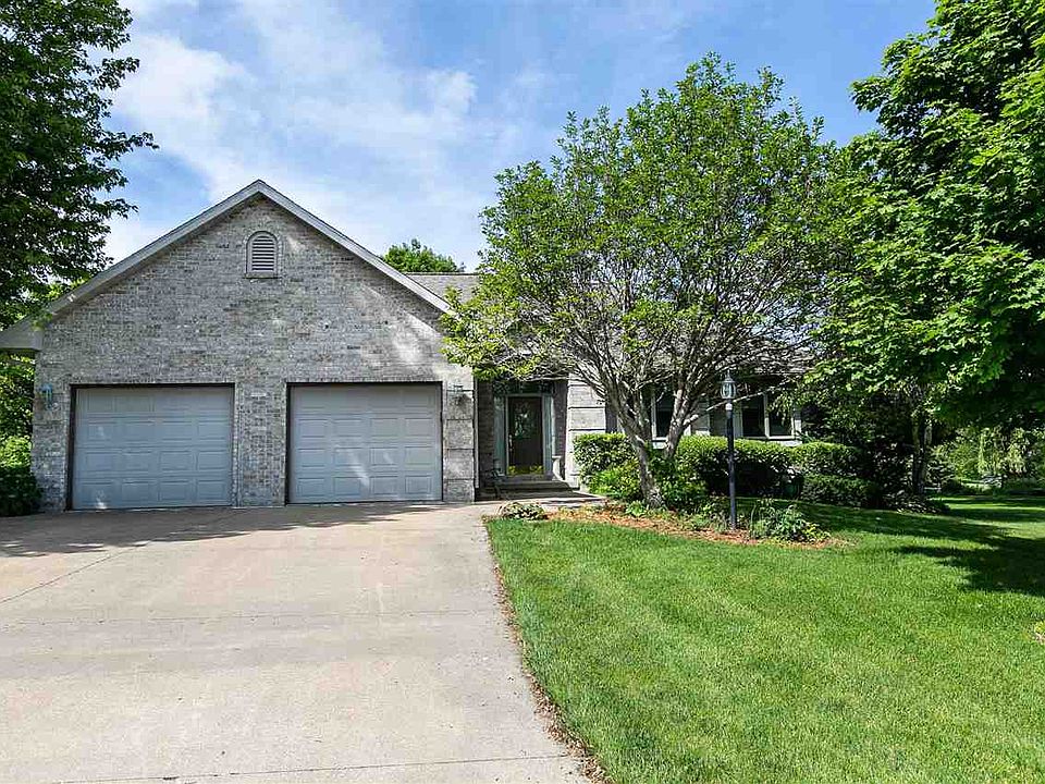 1st image of 16799 Country Club Dr