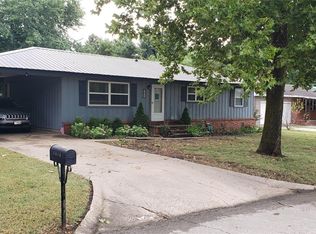1027 W Shawnee Ave, Nowata, OK 74048