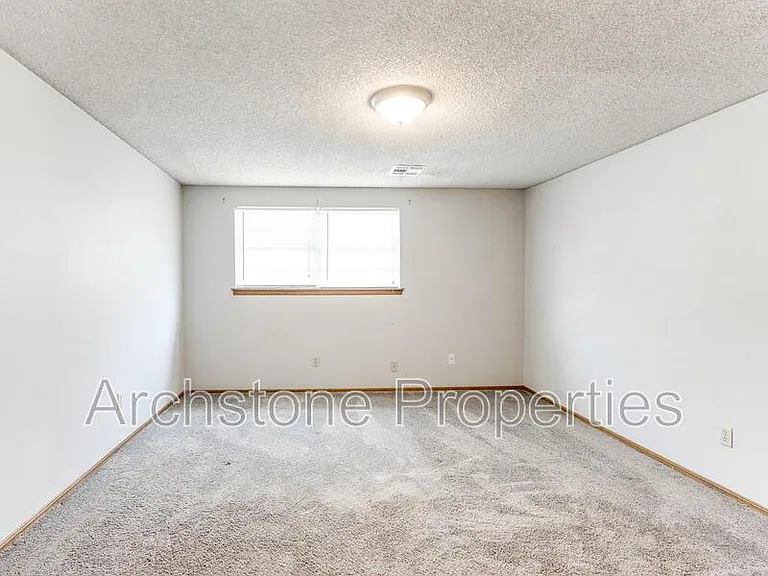 2524 Boxwood Ave — Photo 27