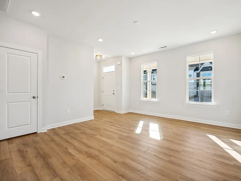 268 Pansy Park — Photo 3