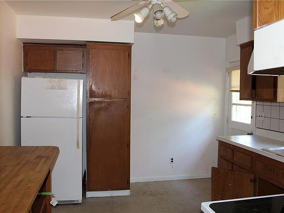 5th image of 237 Underhill Ave
