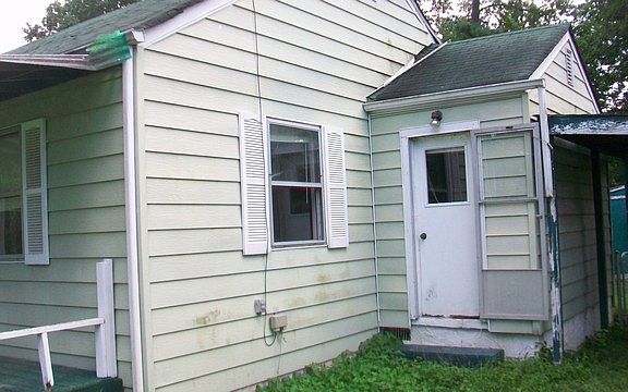 2nd image of 96 Vero Beach Ave