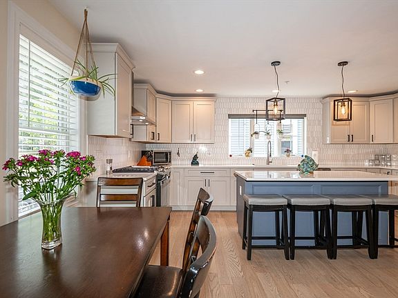 5th image of 108 Bridge St #1