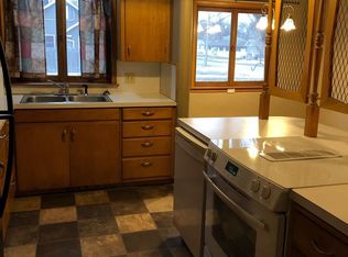 901 10th St NW, Minot, ND 58703