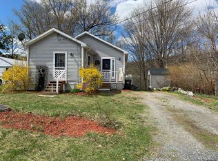 12 5th St, Hoosick Falls, NY 12090