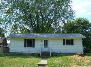 211 Oak St, Columbus, WI 53925