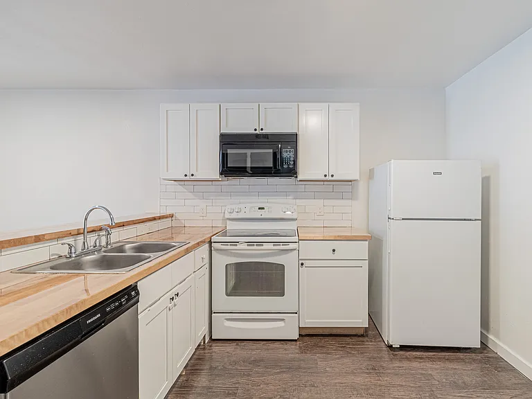 221 E Craig Pl #1 — Photo 8