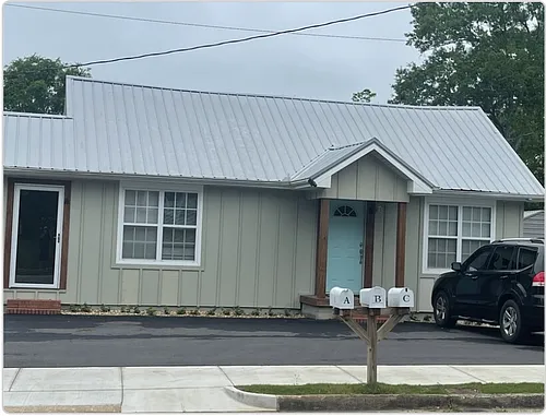 304 Stewart St #A Photo 1