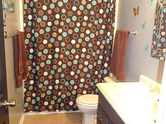5th image of 618 Cayce Dr