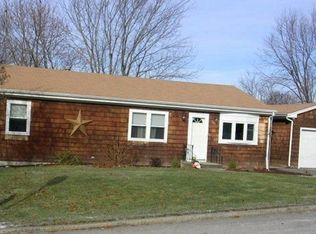 10 Carey Ct, Woonsocket, RI 02895