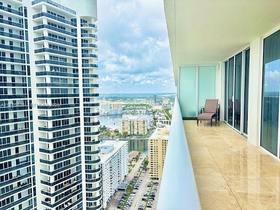 5th image of 1830 S Ocean Dr APT 3702