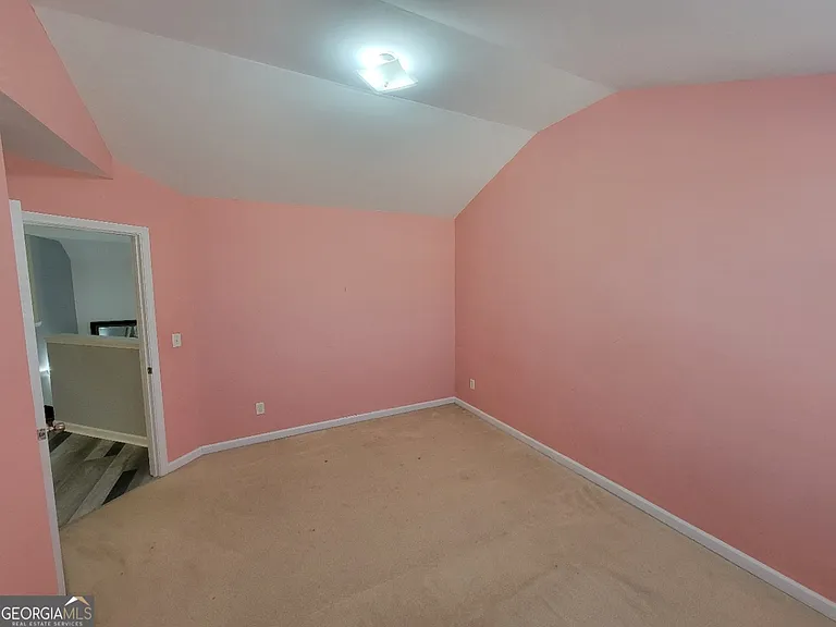 175 Stillwood Dr — Photo 18