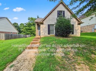 1290 Whitten Rd, Memphis, TN 38134