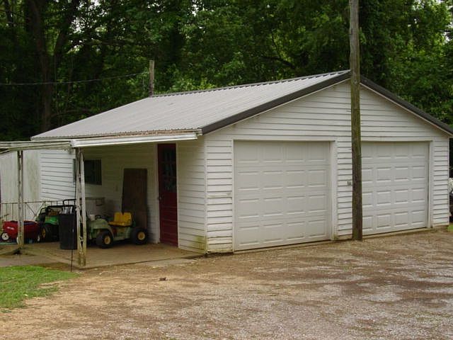 2nd image of 8225 Wathen Ln