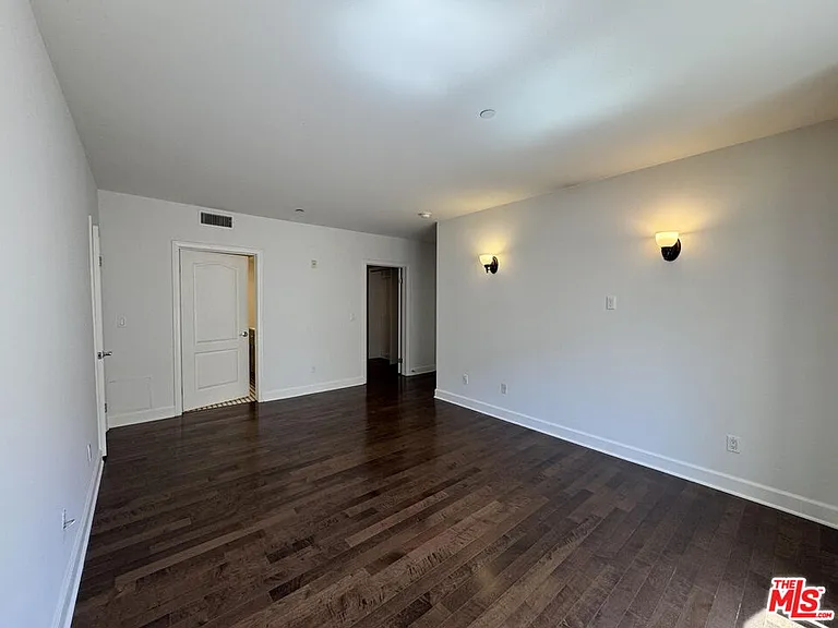 1522 Amherst Ave #101 — Photo 19