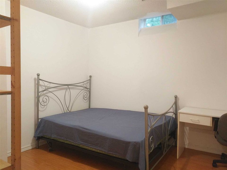 2nd image of 72 Raleigh Cres #Basement