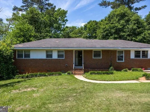 2418 Tredway Dr, Macon, GA 31211