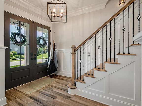 5th image of 4112 Home Town Ln