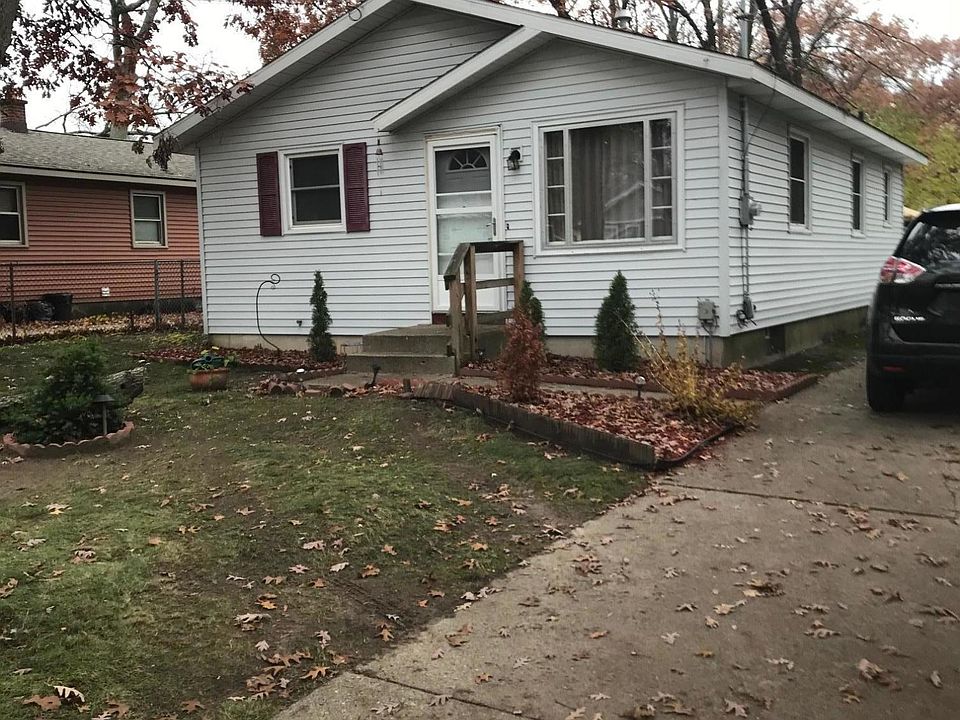 1st image of 3905 Heron Ave SW