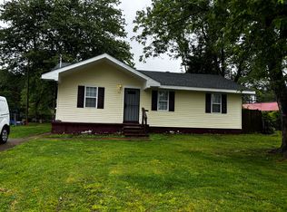 52 Carver Ave, Jackson, TN 38301