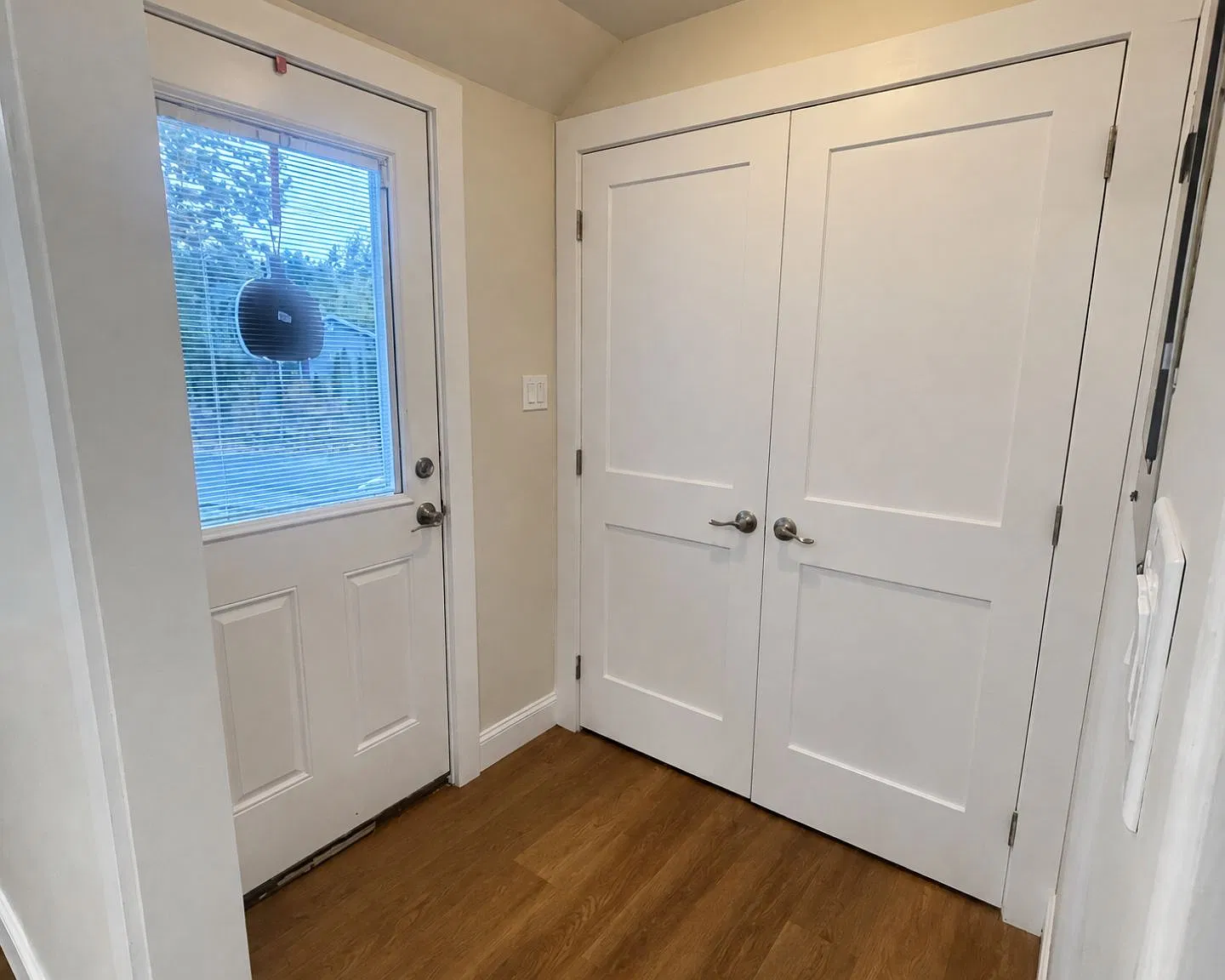 28 Circle Drive - 1 — Photo 3