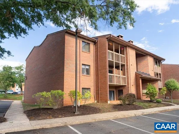 136 Green Turtle Ln APT 3, Charlottesville, VA 22901