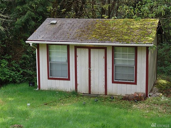 3rd image of 11082 Harland Ln SE