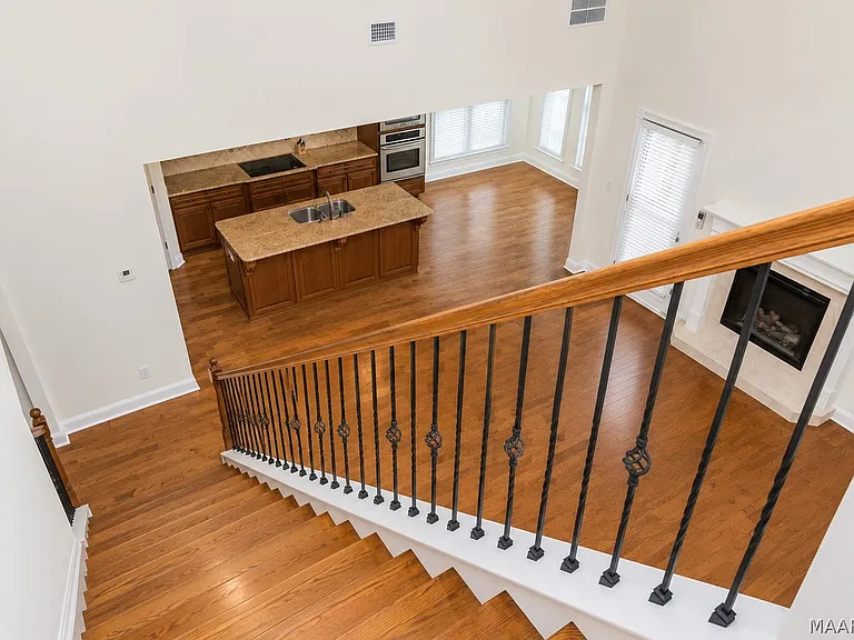 1035 Haylee Brook Ln — Photo 12