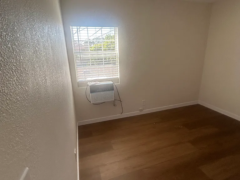 3051 Stocker St #3053-1/2 — Photo 9