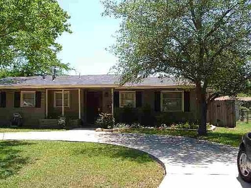 1st image of 538 Calumet Pl