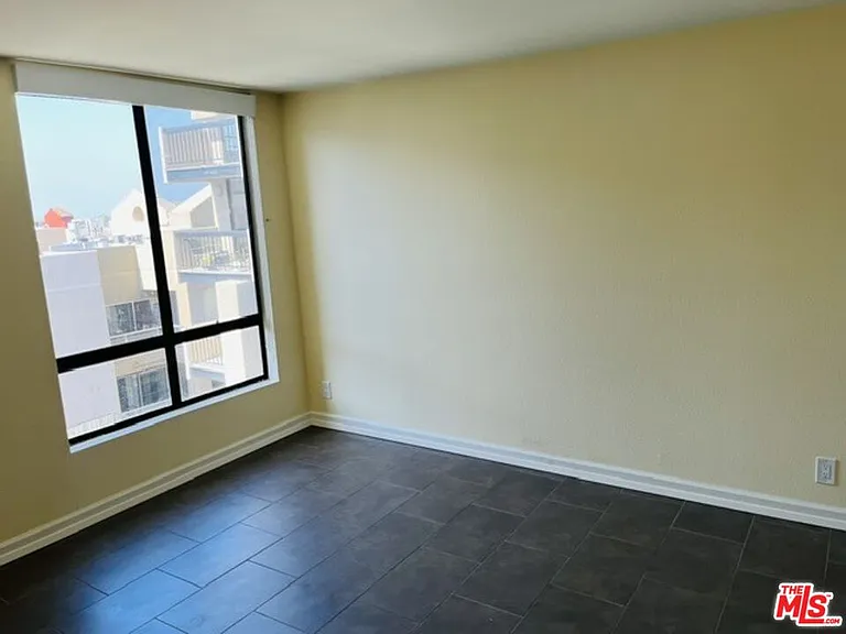 7320 Hawthorn Ave #308 — Photo 8