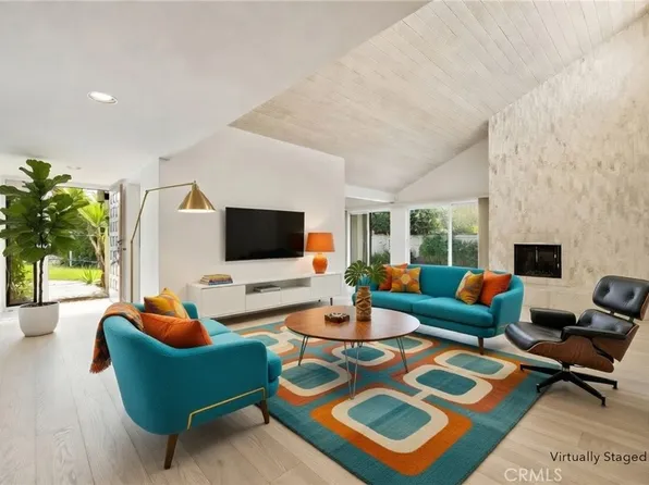 255 E Avenida Granada Unit 211, Palm Springs, CA 92264
