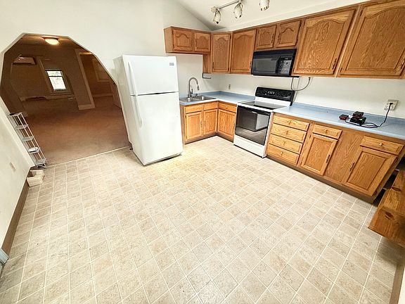 5th image of 2649 Douglas Run Rd