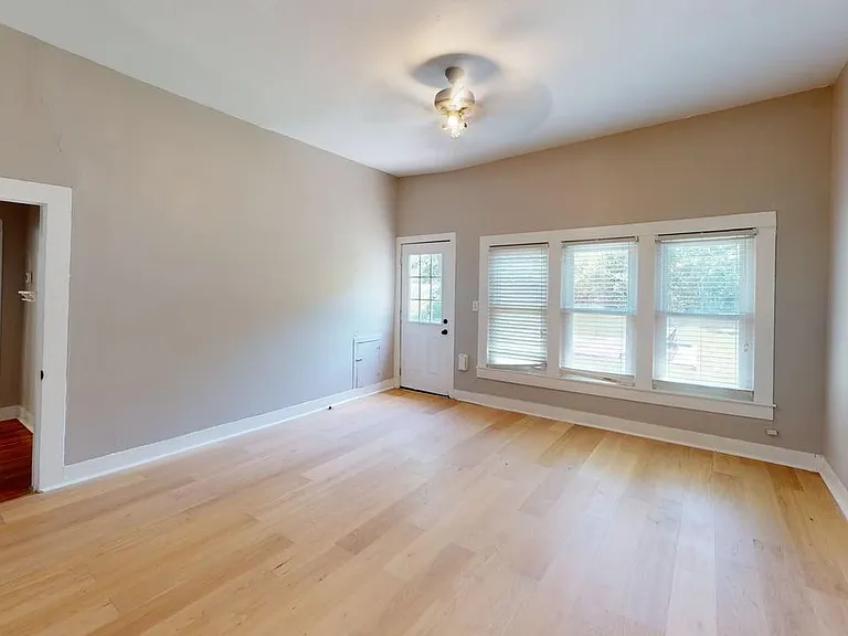 504 S 6th St — Photo 3