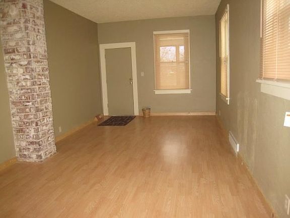 3rd image of 2317 7 1/2th St