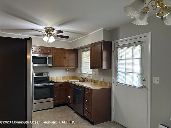 5th image of 57A Cambridge Circle