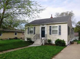 1813 Gibson St, Cedar Falls, IA 50613