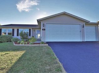 7288 Pleasant View Dr, Machesney Park, IL 61115